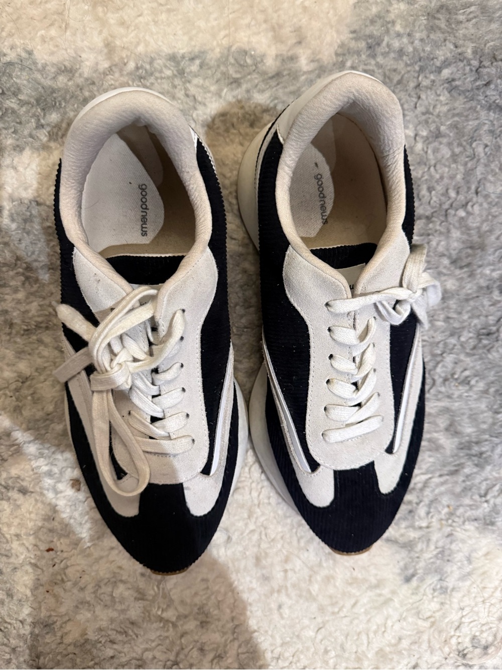 GOOD NEWS KOOK CORDUROY & SUEDE SNEAKERS โ SIZE 9